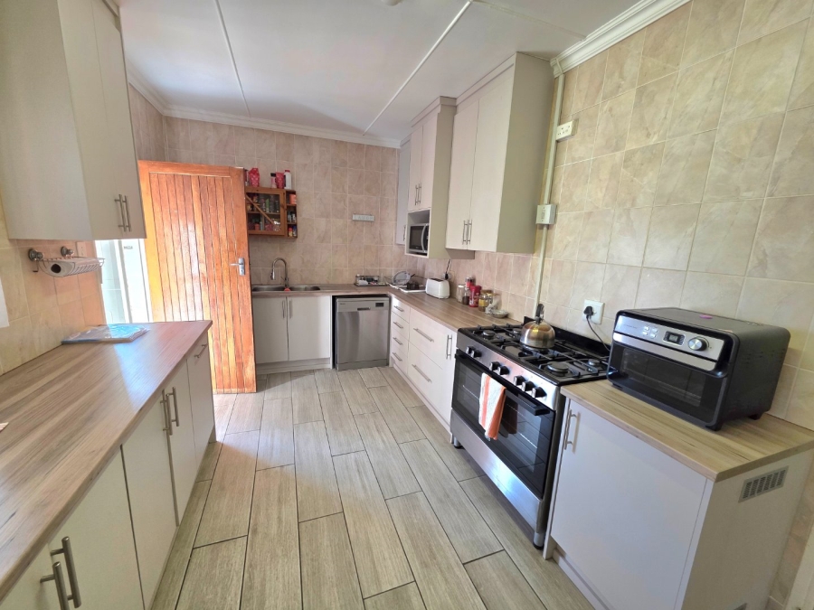 4 Bedroom Property for Sale in Morelig Free State